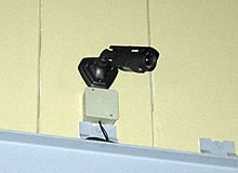 食品倉庫に遠隔監視のできる防犯カメラを設置