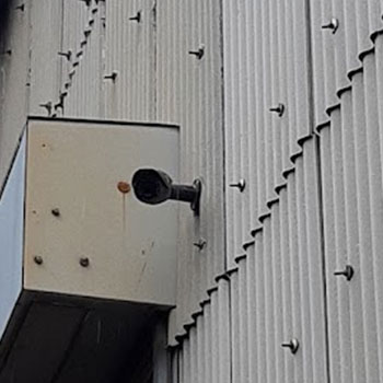 工場・倉庫の屋外で求められる防犯カメラ性能