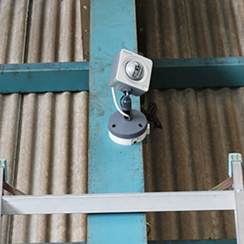 桑名市の工場防犯カメラ設置工事