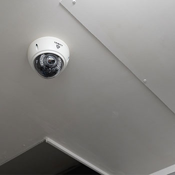 キッチンの防犯カメラは在庫管理や盗み食いなど従業員の不正監視に