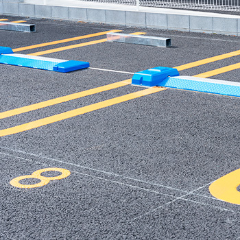 コインパーキングのロック板