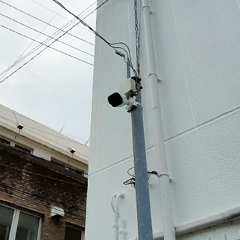 防犯カメラで車両を記録する