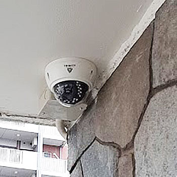 宮城県のマンションで防犯カメラ設置